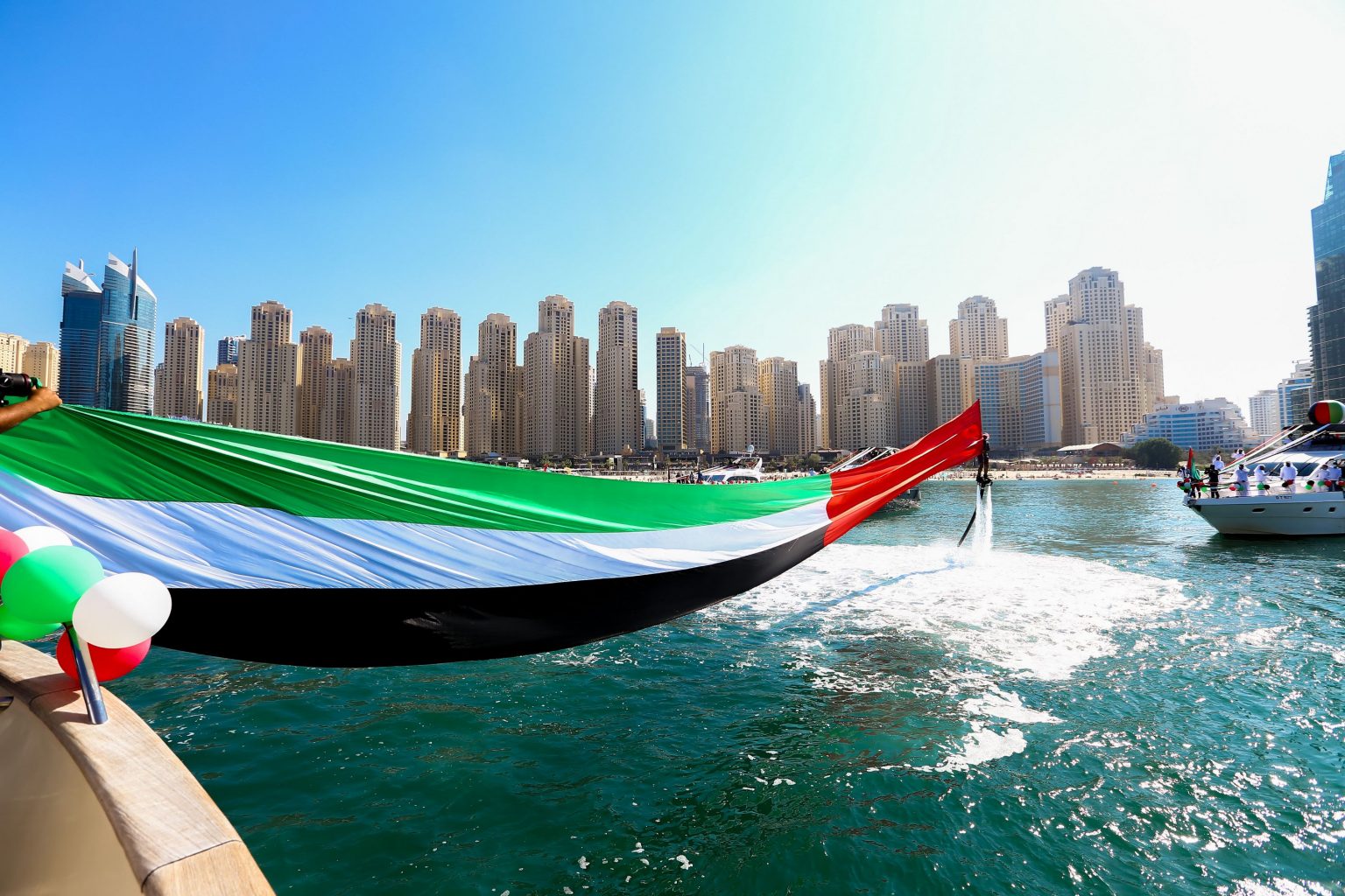 احتفالات اليوم الوطني الـ 49 لدولة الإمارات العربية المتحدة: النسخة ...